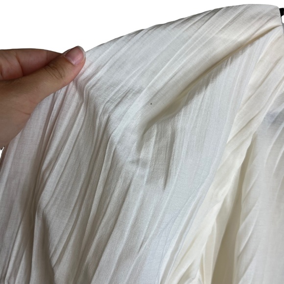 Alcer Pleated White Puff Sleeve Mini Dress - Picture 9 of 11